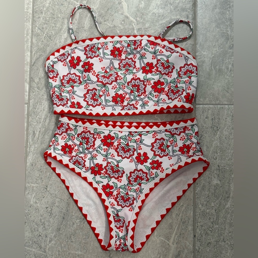 SHEIN Red & White Floral Scalloped Girls Bikini Top